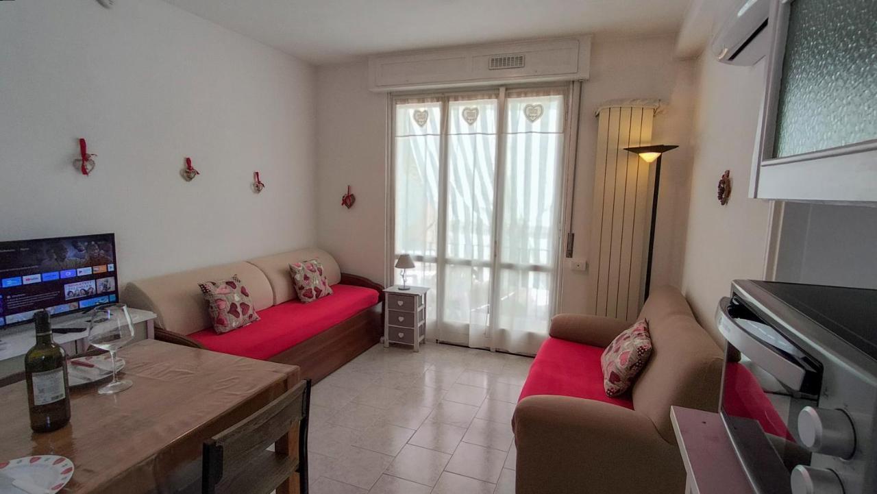 Sweetheart Apartment บุสโตอาร์ซีซีโอ ภายนอก รูปภาพ
